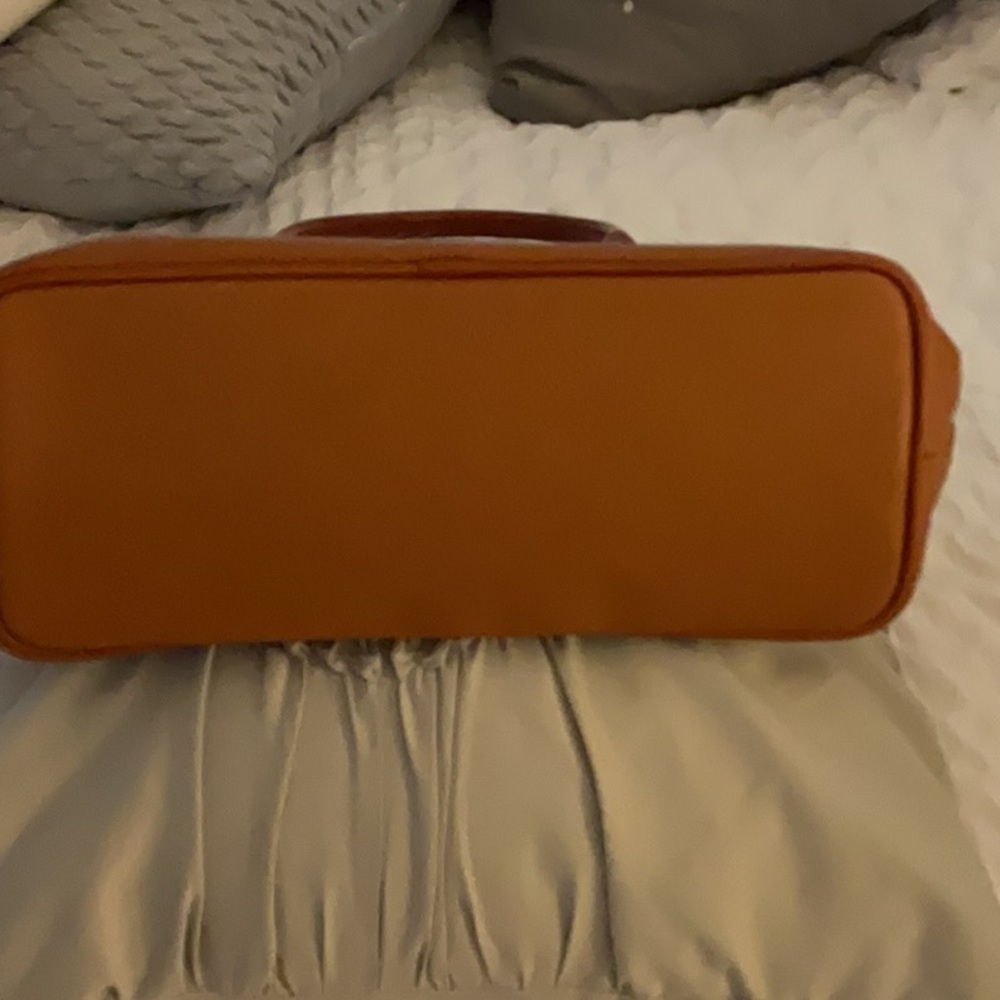 Dooney and Bourke tote caramel color - Picture 6 of 7